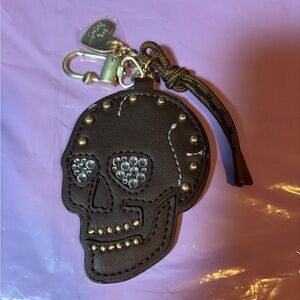 Betsey Johnson skull keychain bag charm
